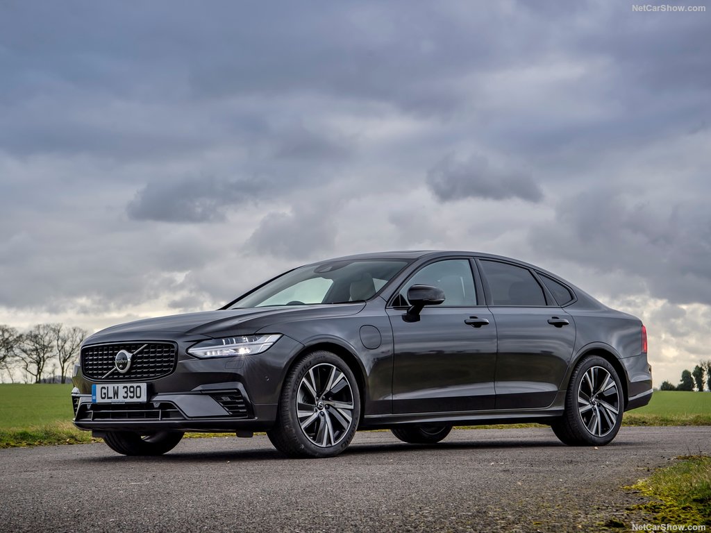 The Volvo S90